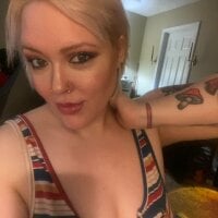 Live sex webcam photo for BiancaMagenta #278011895