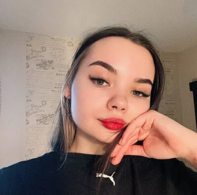 Live sex webcam photo for BillieMills #275435792