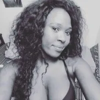 Live sex webcam photo for BlingBling12 #275923393