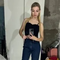 Live sex webcam photo for Blondie_s #277438868