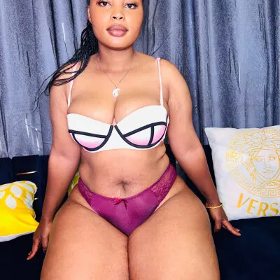 Live sex webcam photo for BootiliciousEbonyxxx #275444204