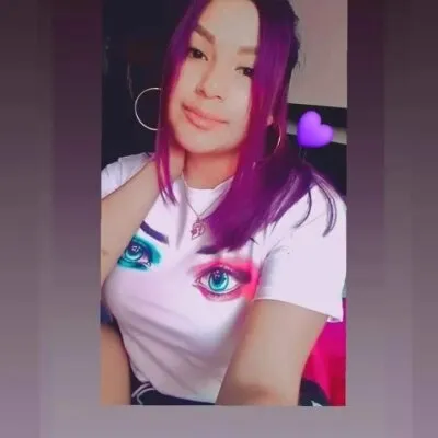 Live sex webcam photo for BrandiSkin #275490586