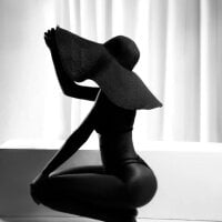 Live sex webcam photo for Briannah2 #277472153