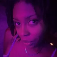 Live sex webcam photo for CamGirlLeanna