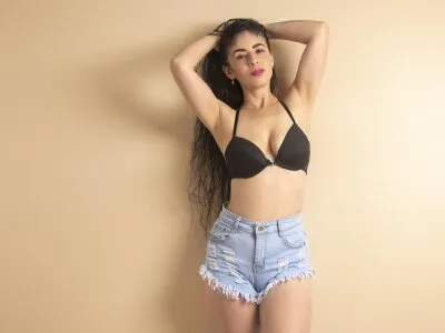 Live sex webcam photo for Camila_Bt #275448083