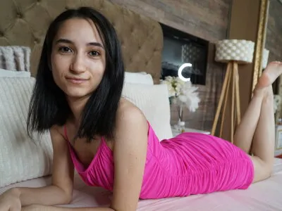 Live sex webcam photo for CarolinaHope #275557654