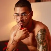 Live sex webcam photo for CatchingStraight #277153623