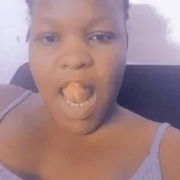 Live sex webcam photo for Chocolateshie #277306520