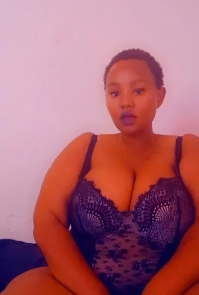 Live sex webcam photo for ChubbyBoobeeS #275471289