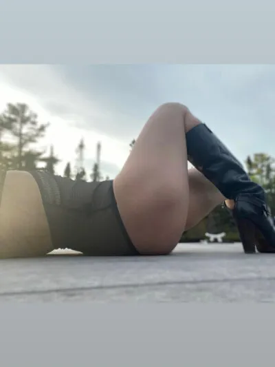 Live sex webcam photo for Coconino1 #275472516