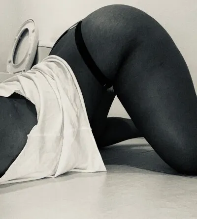 Live sex webcam photo for Coragonza1998 #275467483