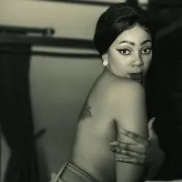 Live sex webcam photo for CreamyWest7 #277159291