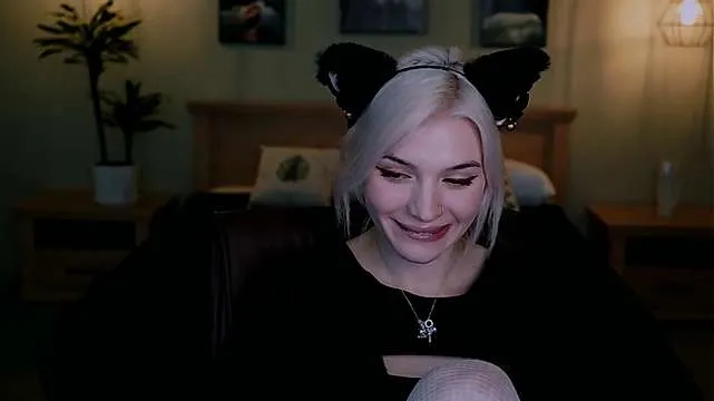 Live sex webcam photo for CrystalAtkins #273221859