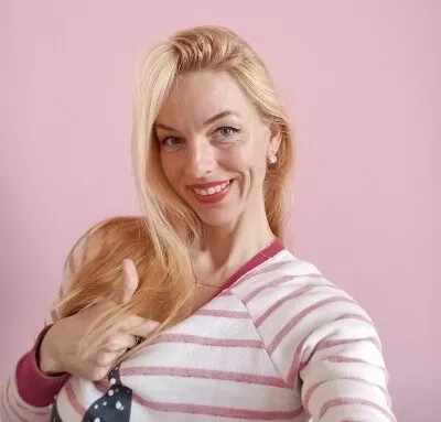 Live sex webcam photo for CrystalStrawberry #275498636