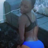 Live sex webcam photo for CumsiVee #277372508