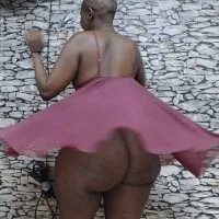 Live sex webcam photo for CurvyBitchy29 #277540941