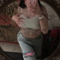 Live sex webcam photo for CuteAvery #276904007