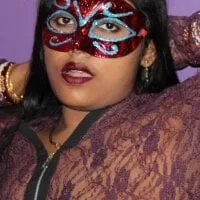 Live sex webcam photo for Desiwife7 #276563155