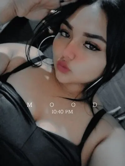 Live sex webcam photo for DirtyLolaHotX_ #275525541