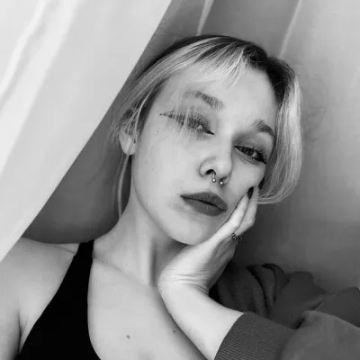 Live sex webcam photo for DonnaFinch #275620929