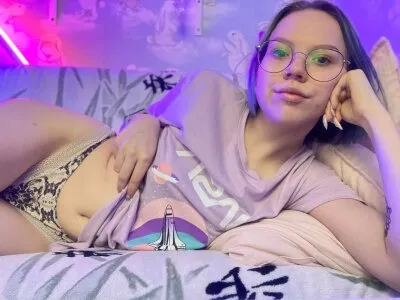 Live sex webcam photo for Dora_Bishard #275487555