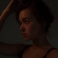 Live sex webcam photo for DorisFraser #277324752