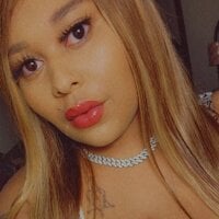 Live sex webcam photo for Ebony_Queen24 #277301893