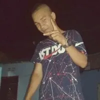 Live sex webcam photo for ElBlanquitoYLaNegrita #276703492