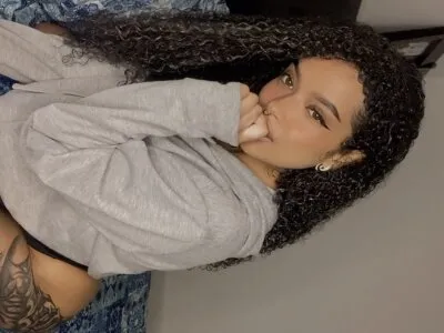 Live sex webcam photo for Eliethsofiaa #275696114
