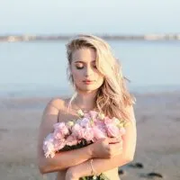 Live sex webcam photo for Elissa__Moon #275921950