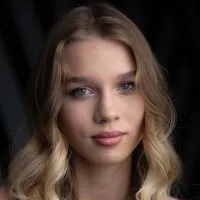 Live sex webcam photo for EllieWoods #275922012