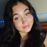 Live sex webcam photo for EmiliaVi #277207417