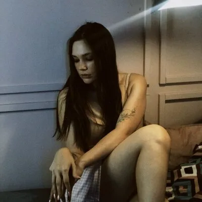 Live sex webcam photo for Emilia_Hubber #275434974