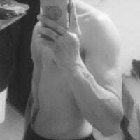 Live sex webcam photo for Emilioxey #278002144