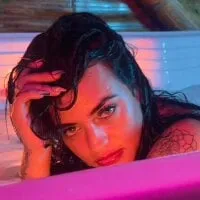 Live sex webcam photo for Emily420 #276603592