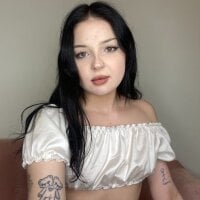 Live sex webcam photo for EmilyHasler #276817749