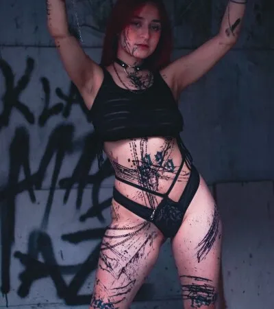 Live sex webcam photo for EmilyLiii #275537184