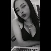 Live sex webcam photo for EmilyRude #277619764