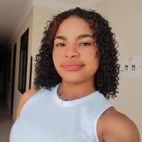 Live sex webcam photo for Emmaa_Garciia_ #276969431