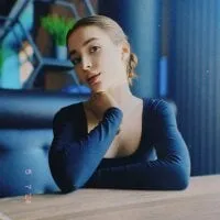 Live sex webcam photo for EsmaClayborne #277995676