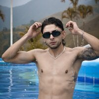 Live sex webcam photo for Ethan_mullers #276920576