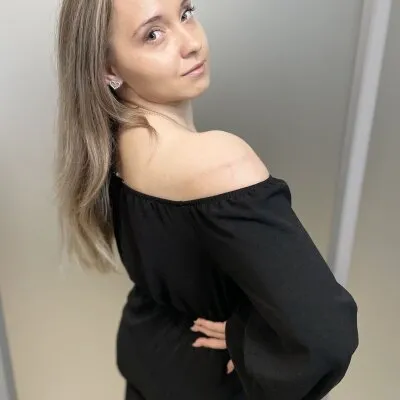 Live sex webcam photo for EvaBryks #275742192