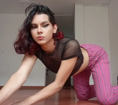 Live sex webcam photo for Evanssdirtytrans06 #275610788