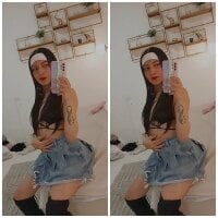 Live sex webcam photo for Evelynrous24 #276821854