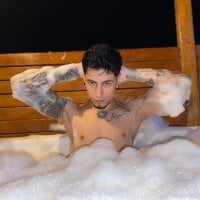 Live sex webcam photo for Franckdoll #277422455