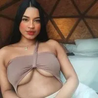 Live sex webcam photo for Gabyyyi- #275948940