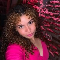 Live sex webcam photo for GigiTentation #277913416