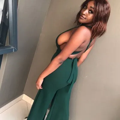 Live sex webcam photo for GingerBitch #275420560