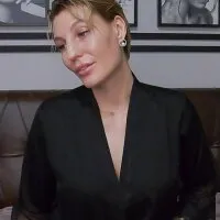 Live sex webcam photo for GlorryJeniferX #275778912