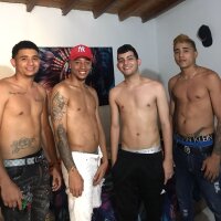 Live sex webcam photo for Grupboy_22 #276303508